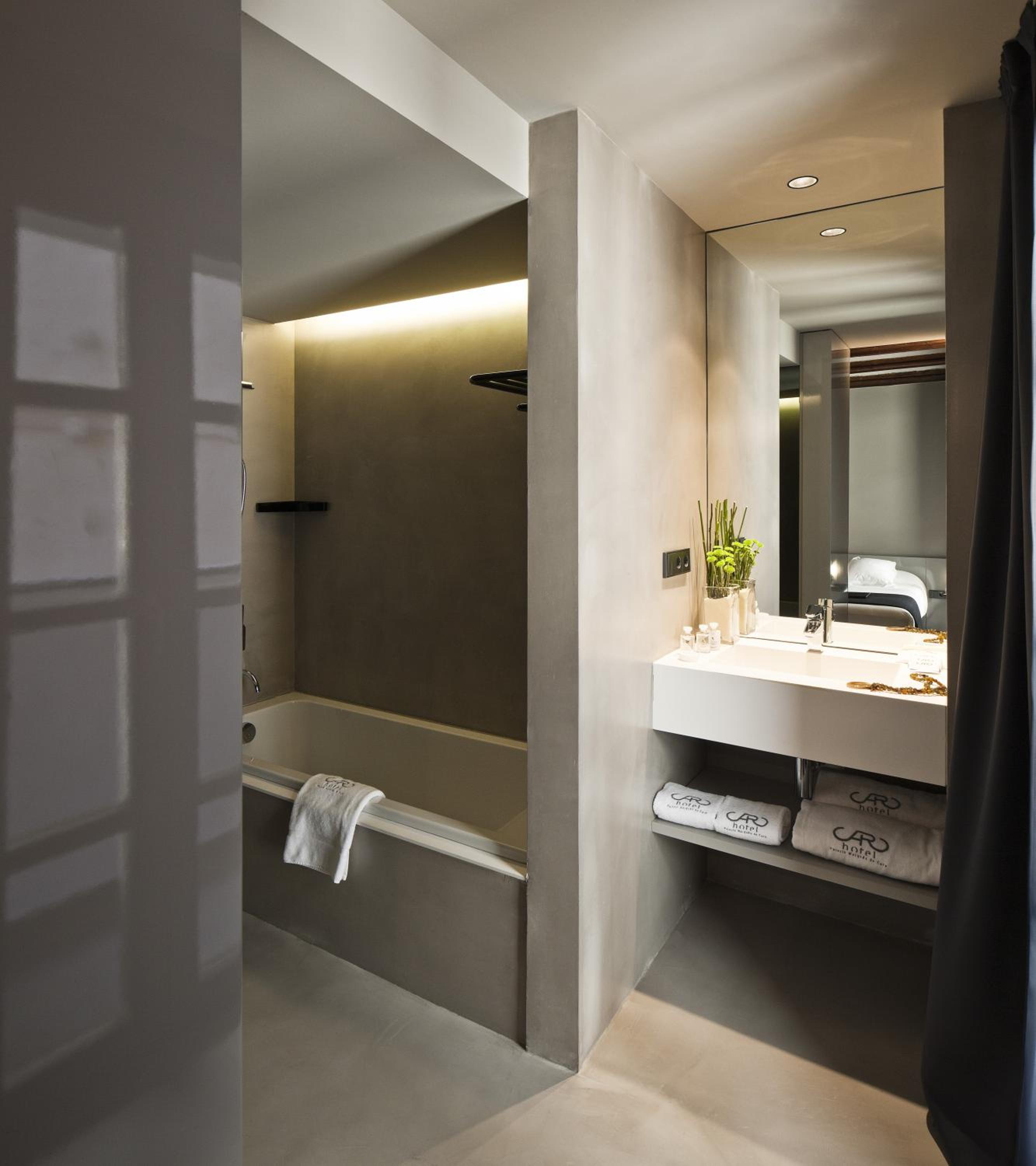 Caro Hotel